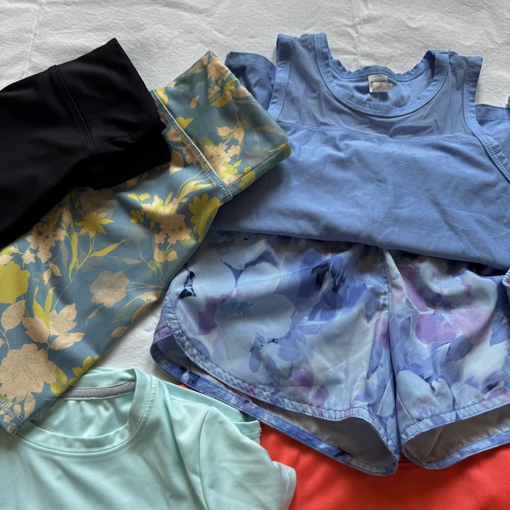 Girls Summer Bundle of Clothes M 7/8 - Picture 5 of 5